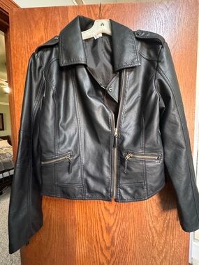 David’s Bridal Just Married Women's Black Leather Zip Motorcycle Jacket Size L